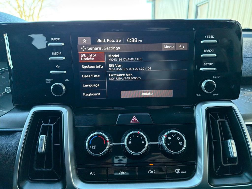 Used 2021 Kia Sorento LX FWD image 31