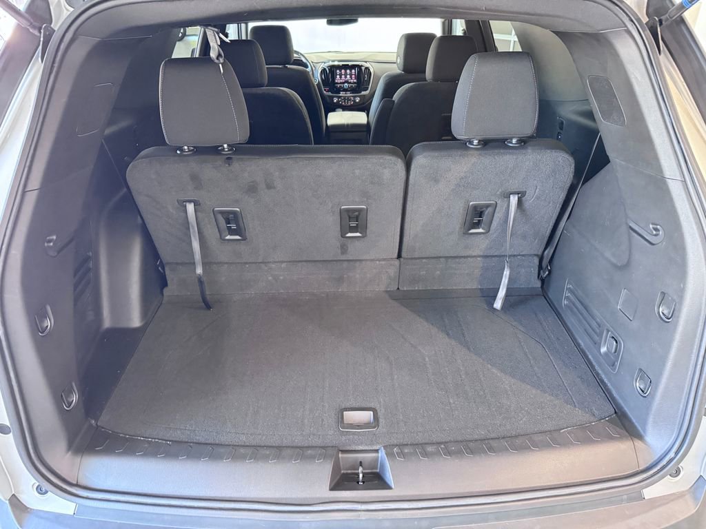 Certified 2022 Chevrolet Traverse LT w/ LPO, Floor Liner Package image 8