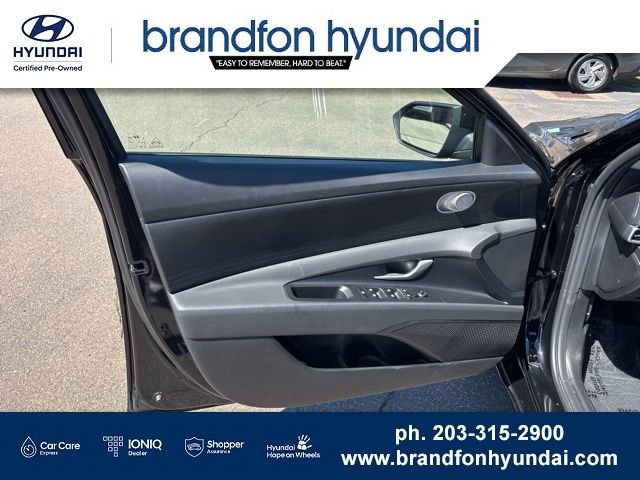 Certified 2026 Hyundai Elantra SE w/ Cargo Package FWD image 11