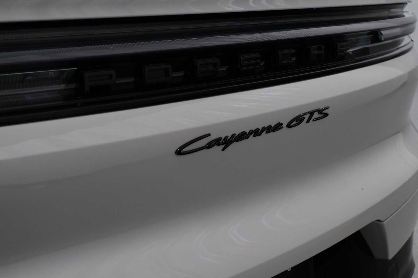 New 2026 Porsche Cayenne GTS AWD/4WD image 8
