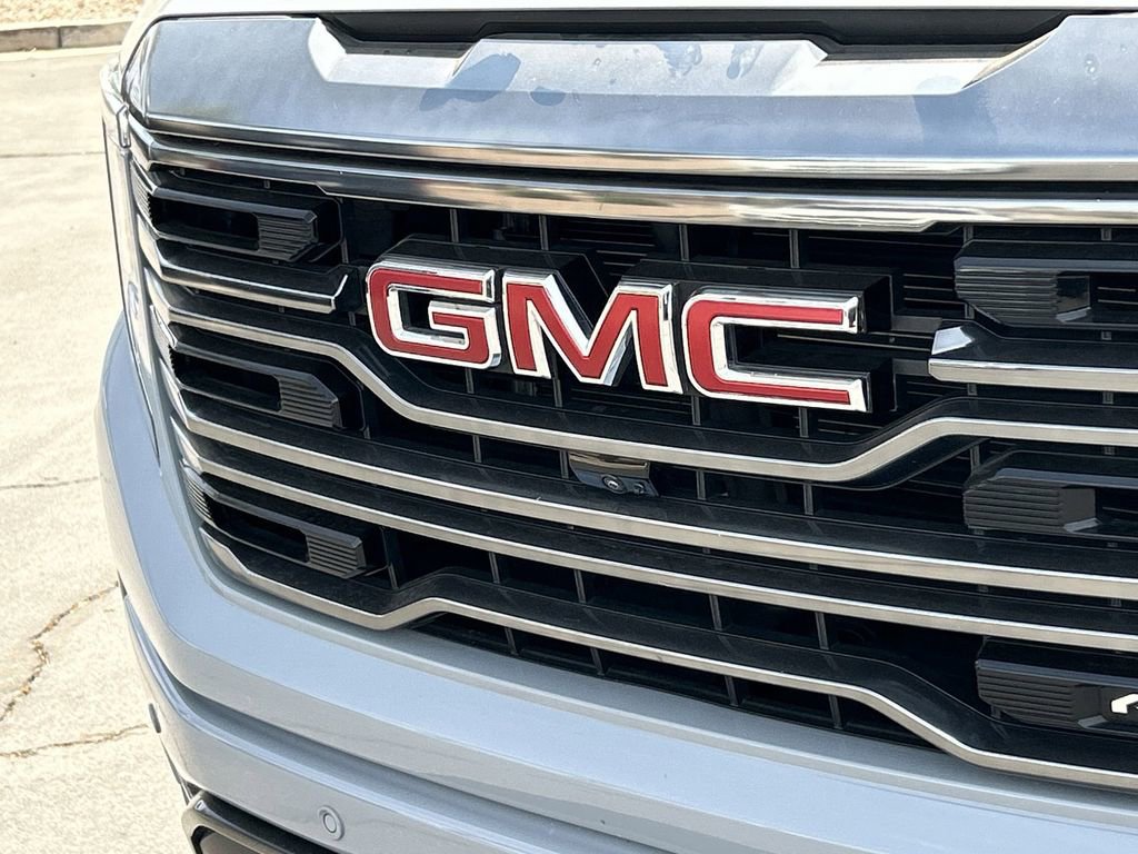 Used 2024 GMC Sierra 1500 AT4 w/ Technology Package image 30