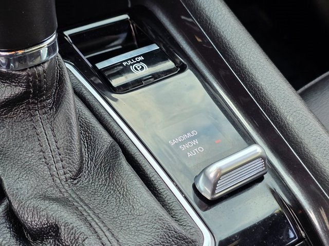 Used 2024 Jeep Compass Latitude image 32