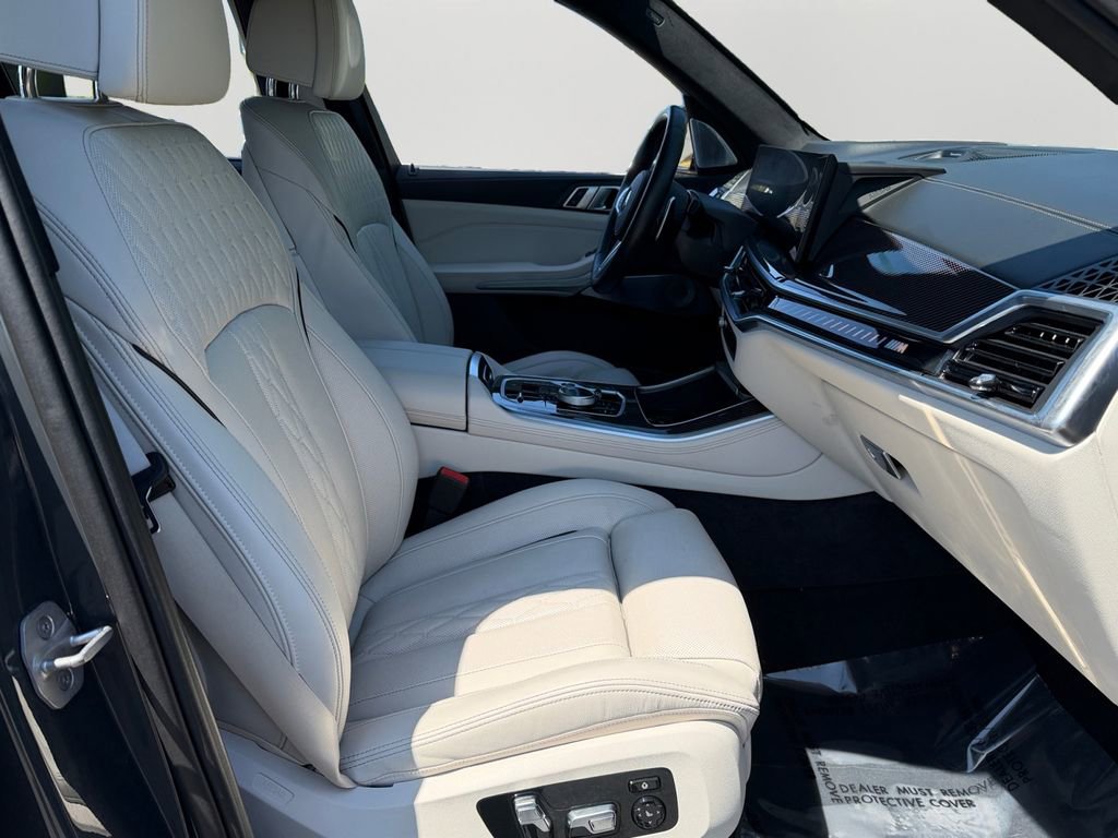 Used 2025 BMW X5 M60i AWD/4WD image 9