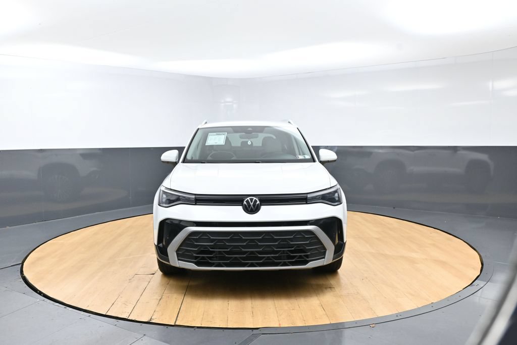 Used 2025 Volkswagen Taos SE FWD image 40