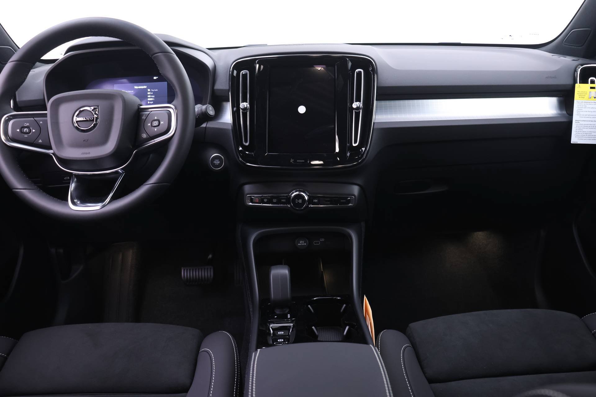 New 2026 Volvo XC40 B5 Ultra w/ Protection Package Premier AWD/4WD image 8