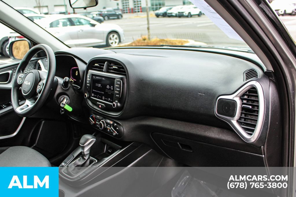 Used 2024 Kia Soul LX w/ Option Group 015 image 23