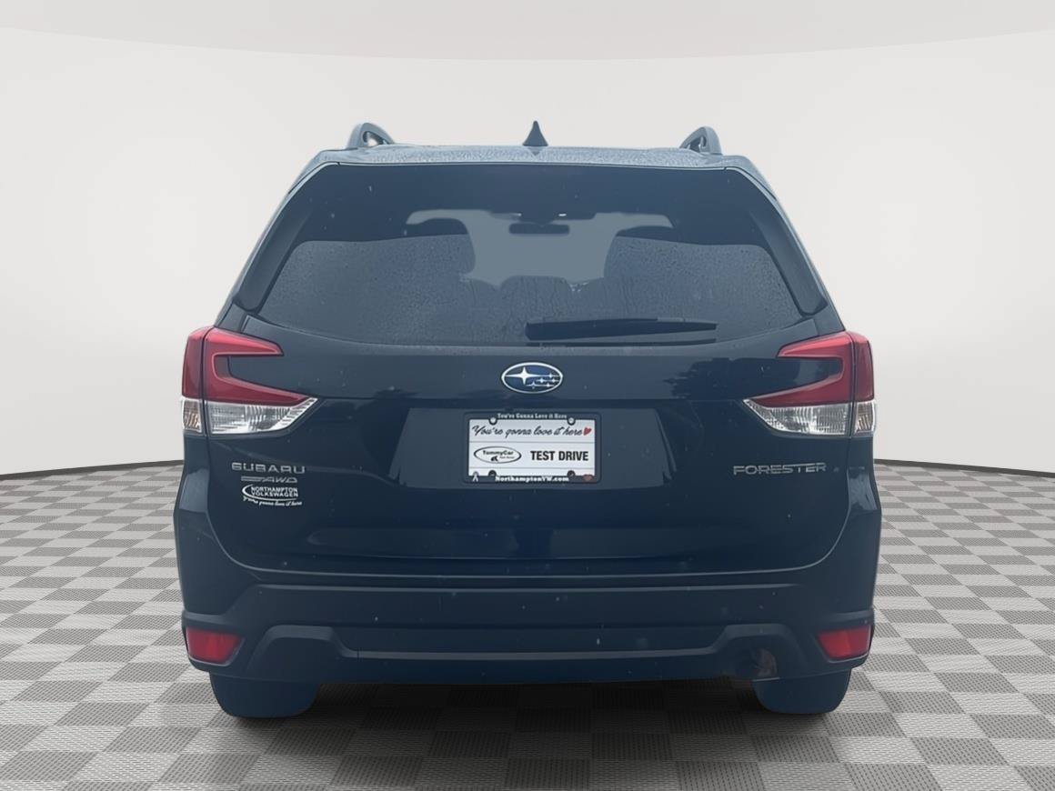 Used 2023 Subaru Forester Premium AWD/4WD image 6