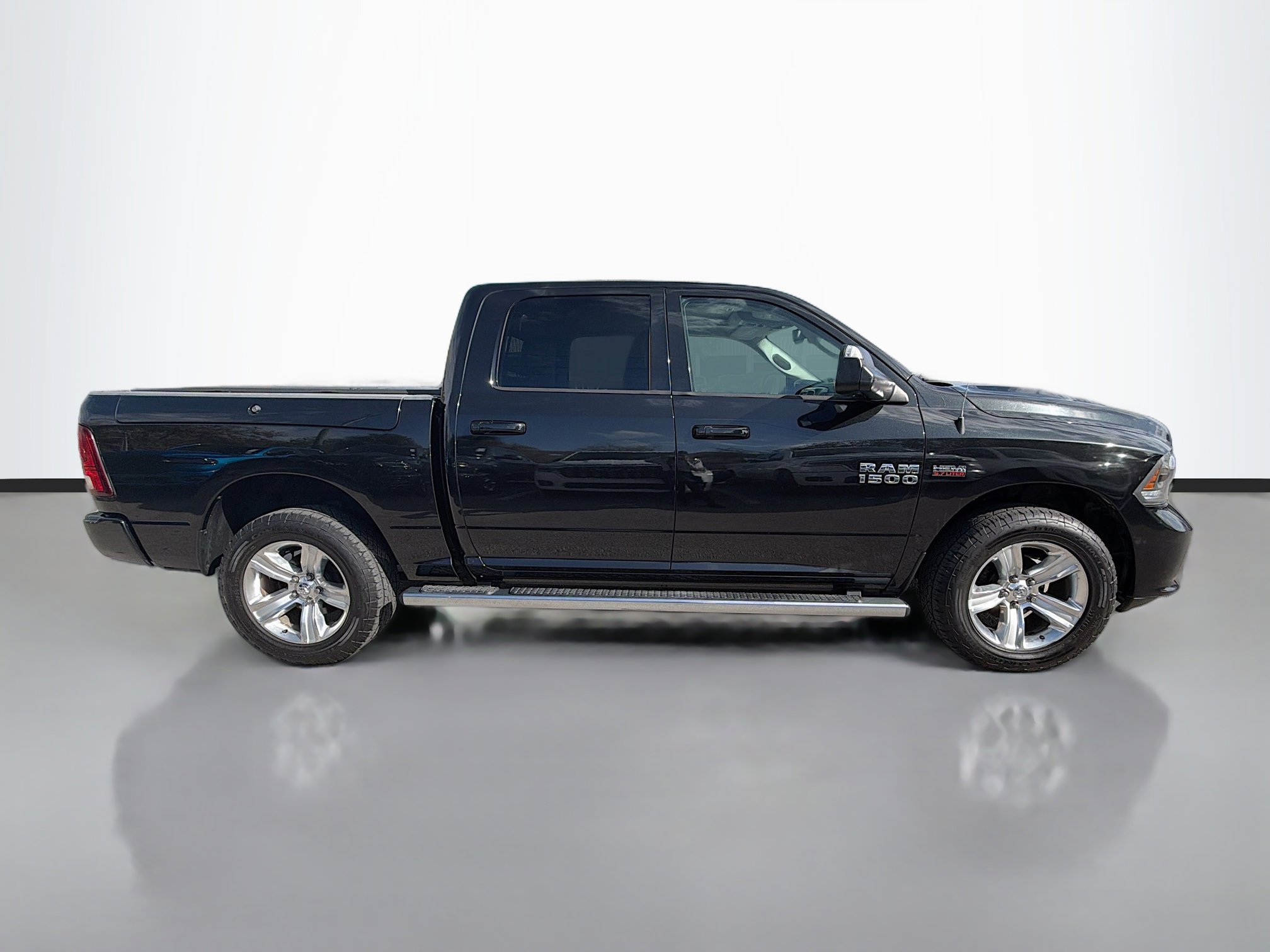 Used 2015 RAM 1500 Sport image 2