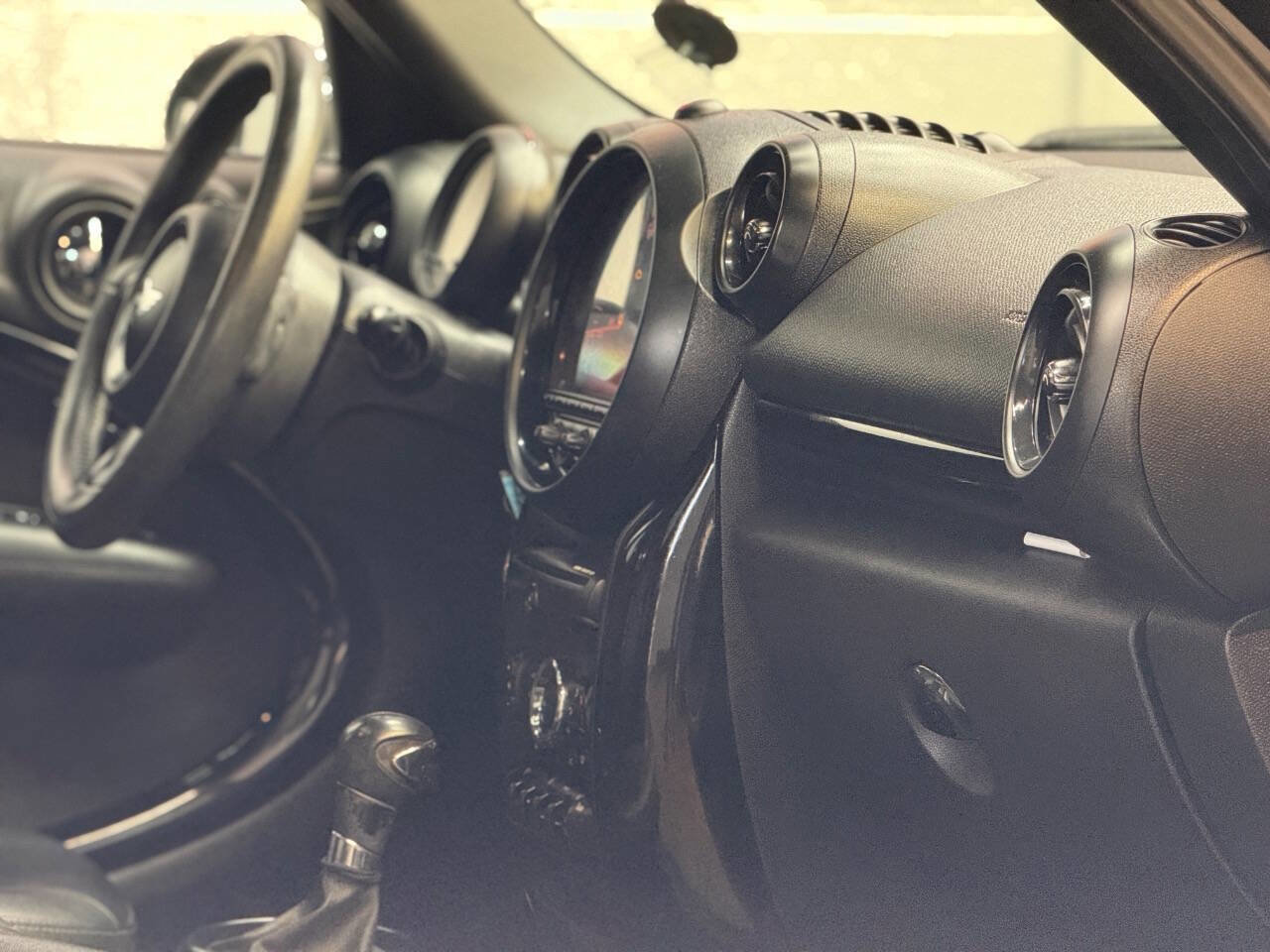 Used 2015 MINI Cooper Countryman image 2