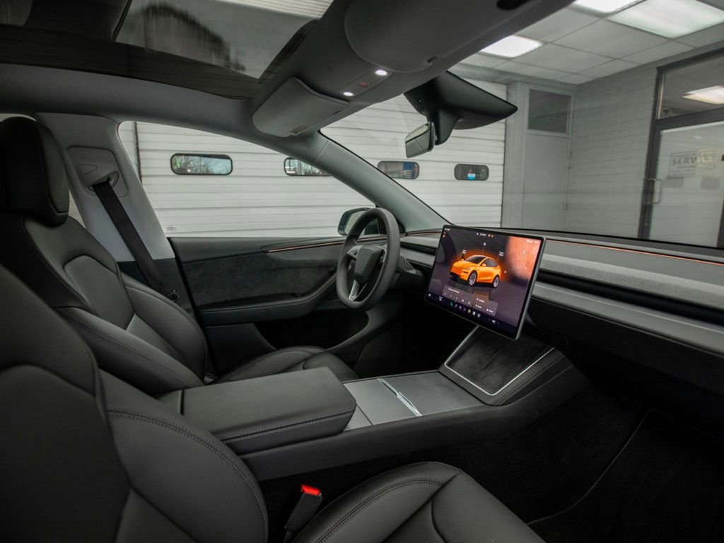 Used 2026 Tesla Model Y Long Range AWD/4WD image 16