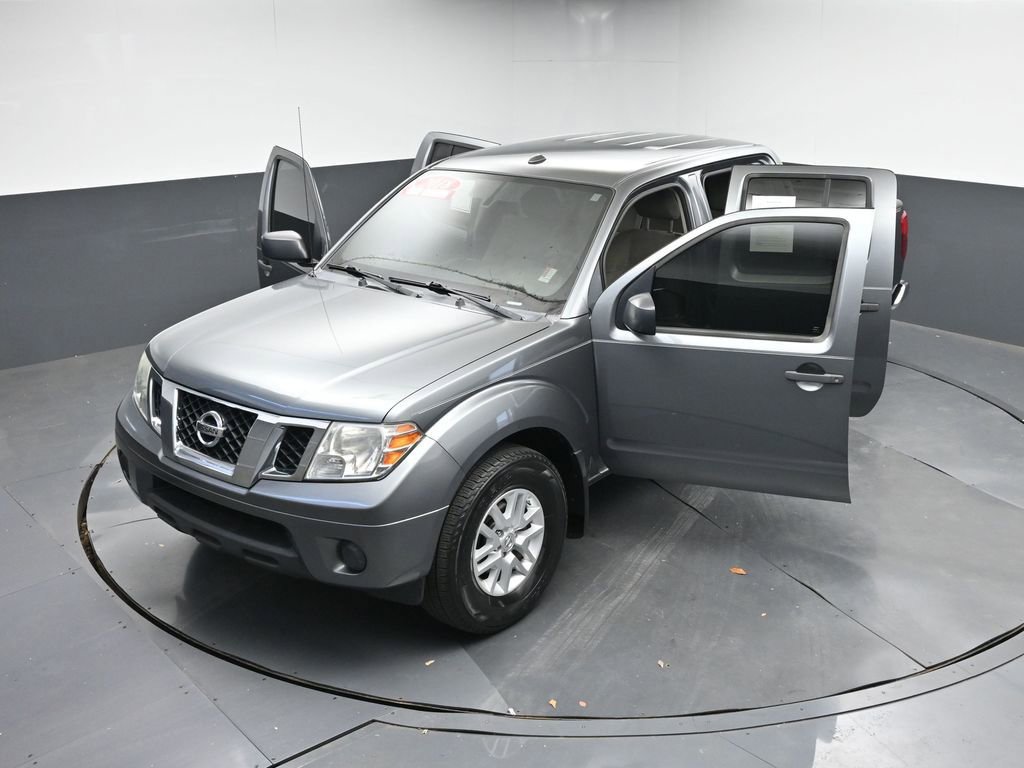 Used 2018 Nissan Frontier SV image 41