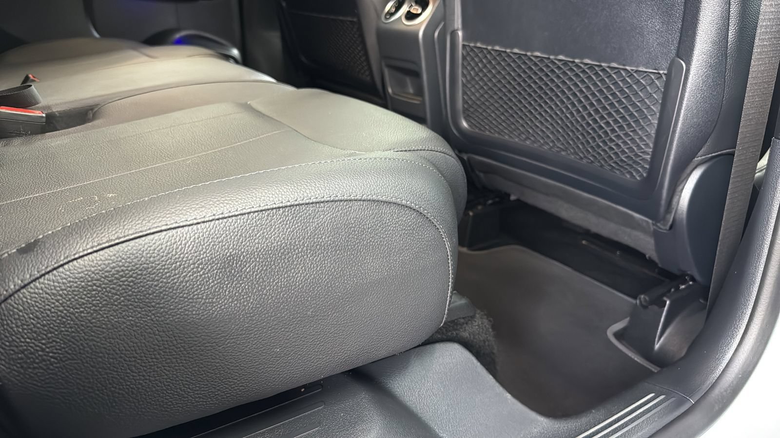 Used 2024 Mercedes-Benz GLB 250 image 26