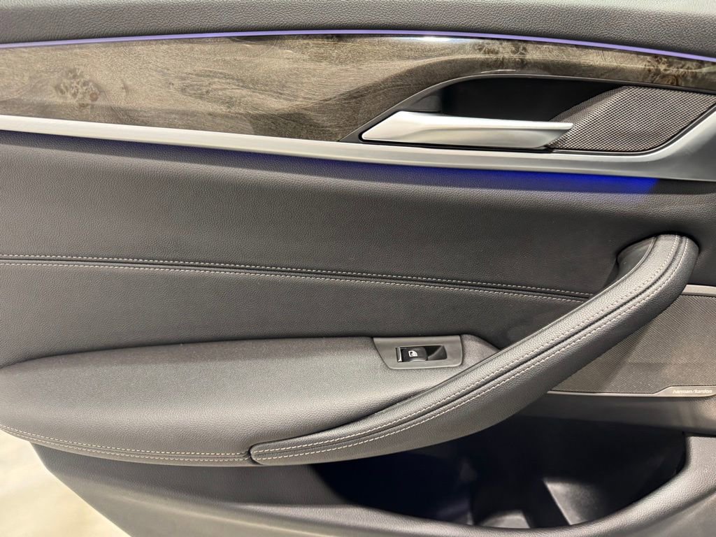 Used 2023 BMW 540i xDrive w/ Premium Package image 22