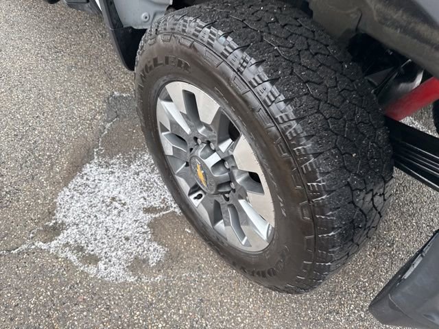 Used 2025 Chevrolet Silverado 2500 Custom w/ Custom Value Package image 42