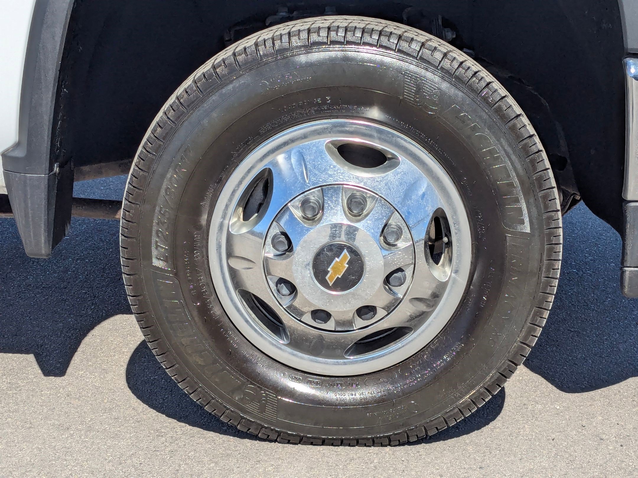 Used 2022 Chevrolet Silverado 3500 LT w/ Convenience Package image 8