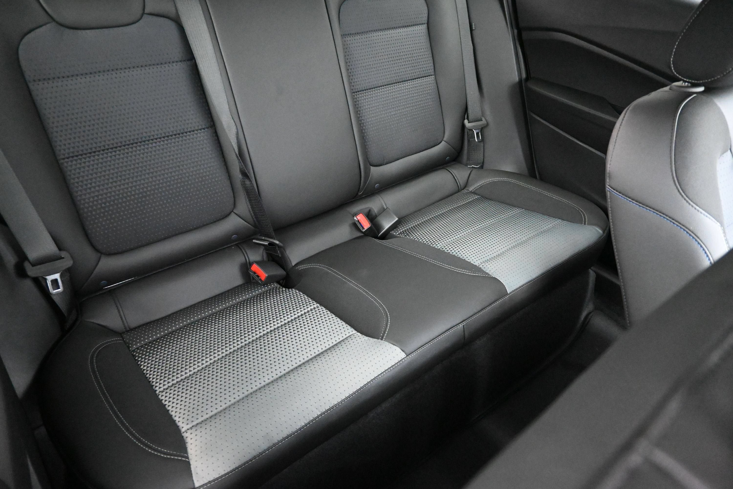 New 2026 Chevrolet Trax LT w/ Sunroof Package FWD image 30