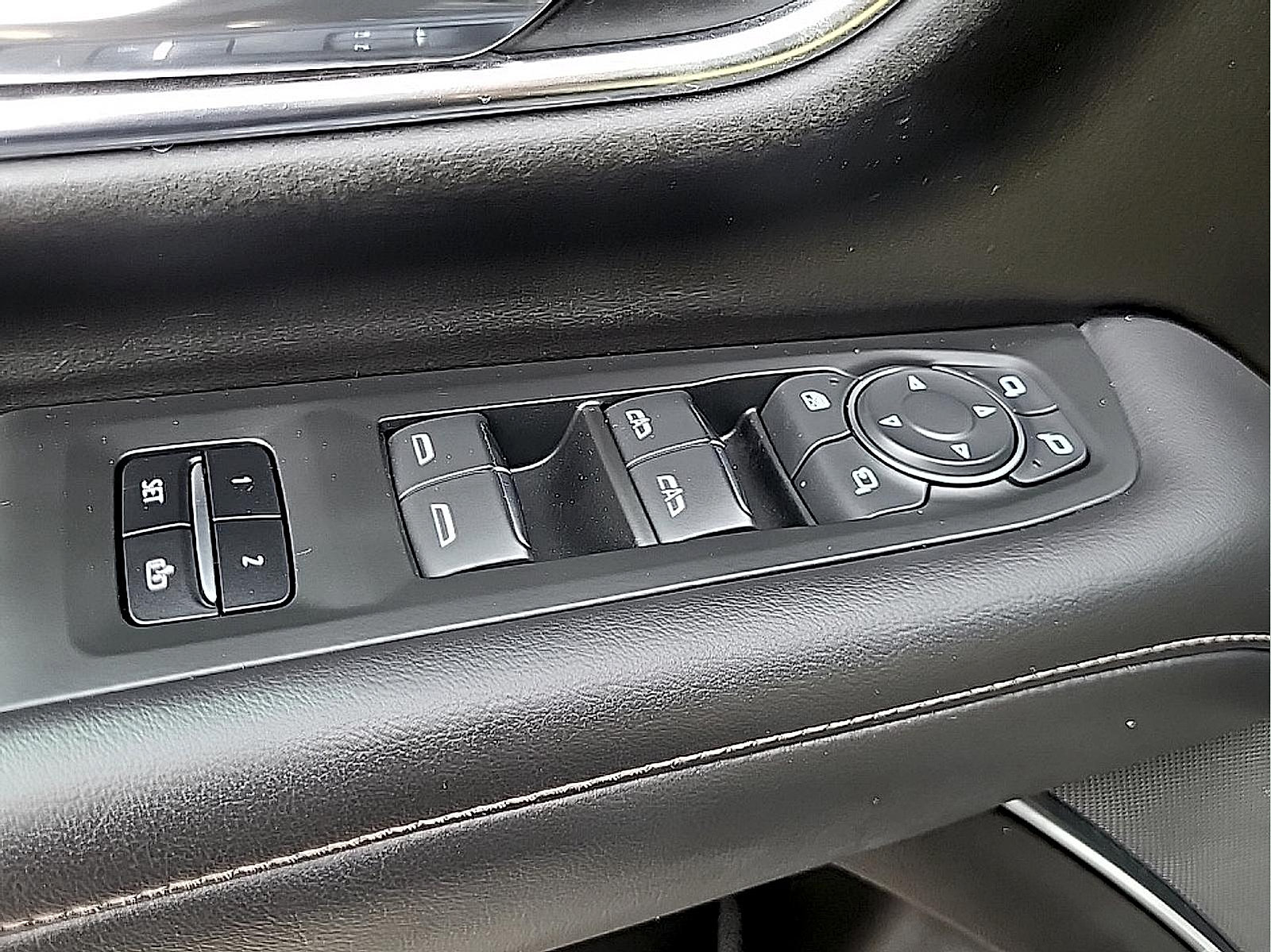 Used 2021 Chevrolet Tahoe High Country AWD/4WD image 16