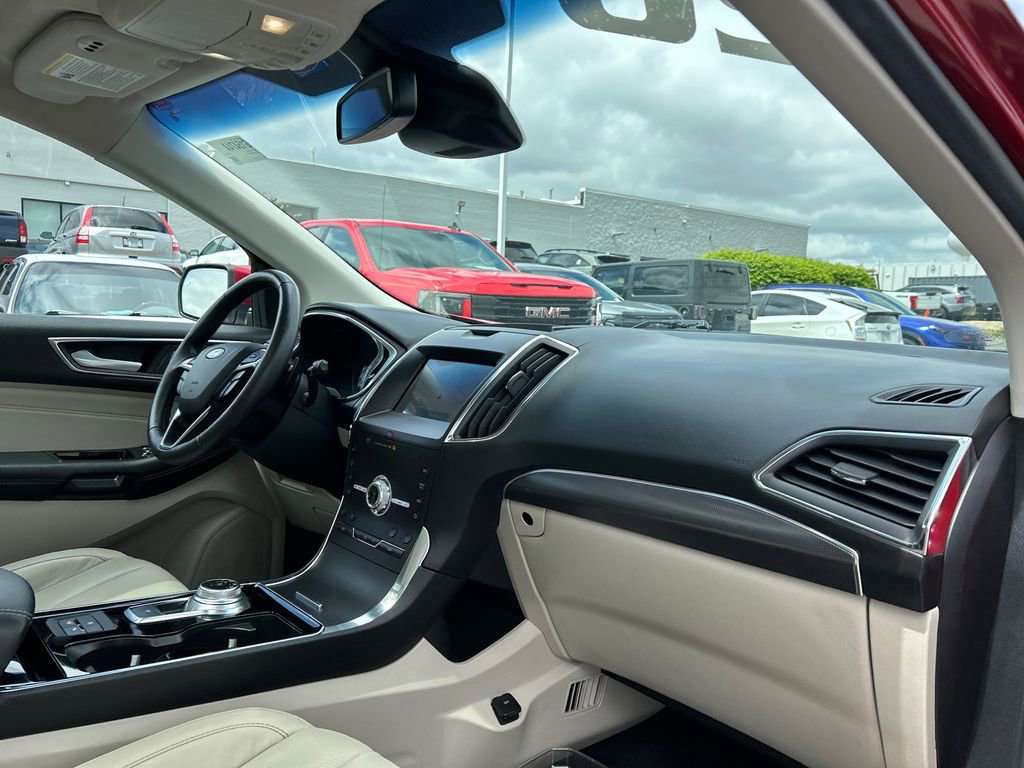 Used 2020 Ford Edge Titanium w/ Equipment Group 301A AWD/4WD image 36