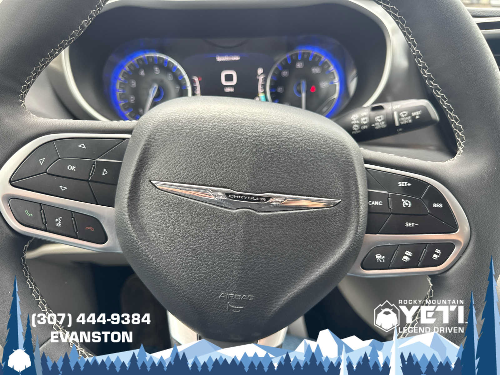 Used 2023 Chrysler Pacifica Touring-L FWD image 24