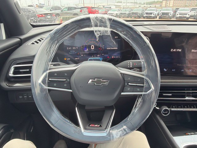 New 2027 Chevrolet Traverse Z71 w/ Enhanced Driving Package AWD/4WD image 7