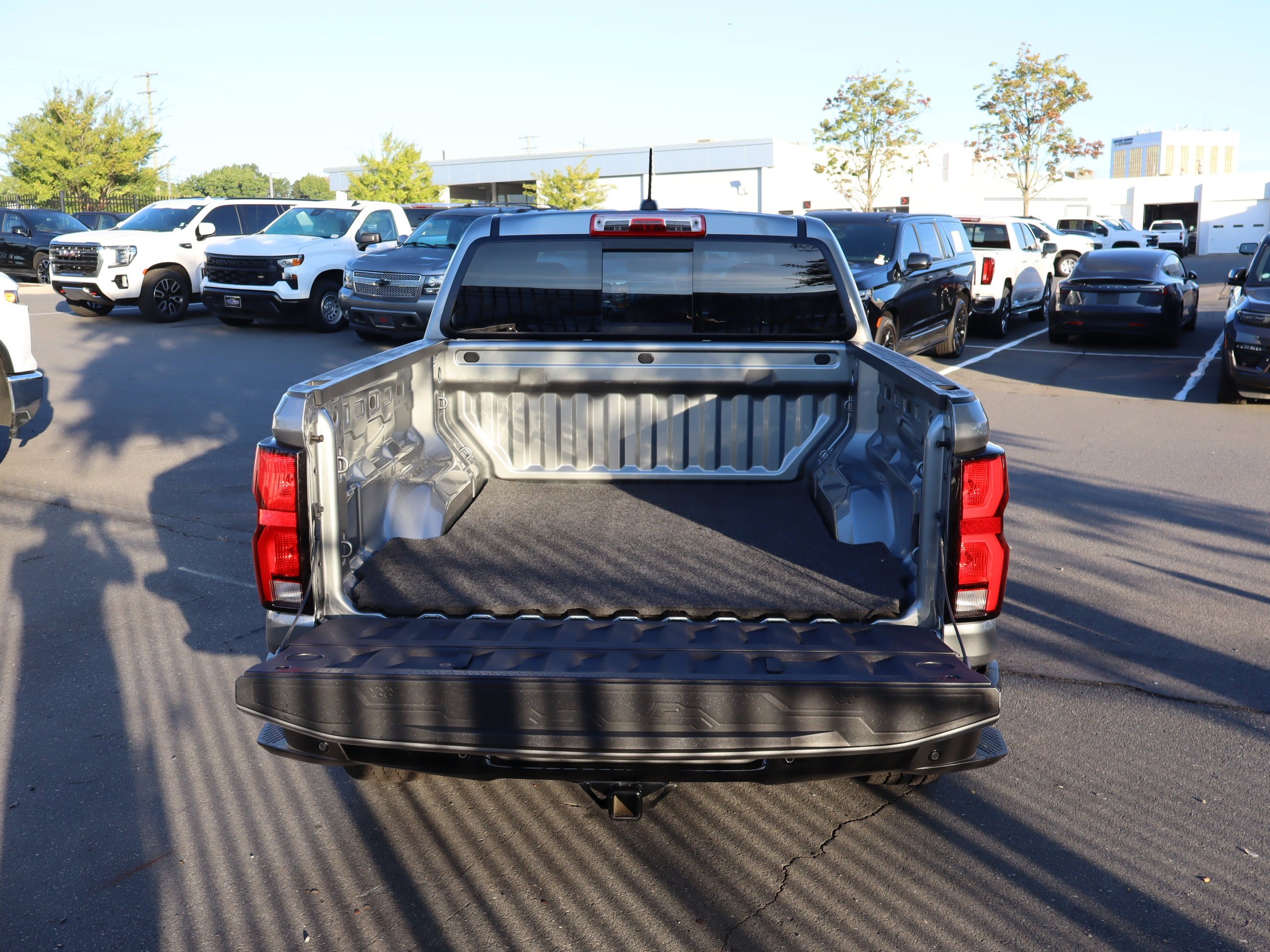 Used 2024 Chevrolet Colorado Z71 w/ Z71 Convenience Package 2 AWD/4WD image 12