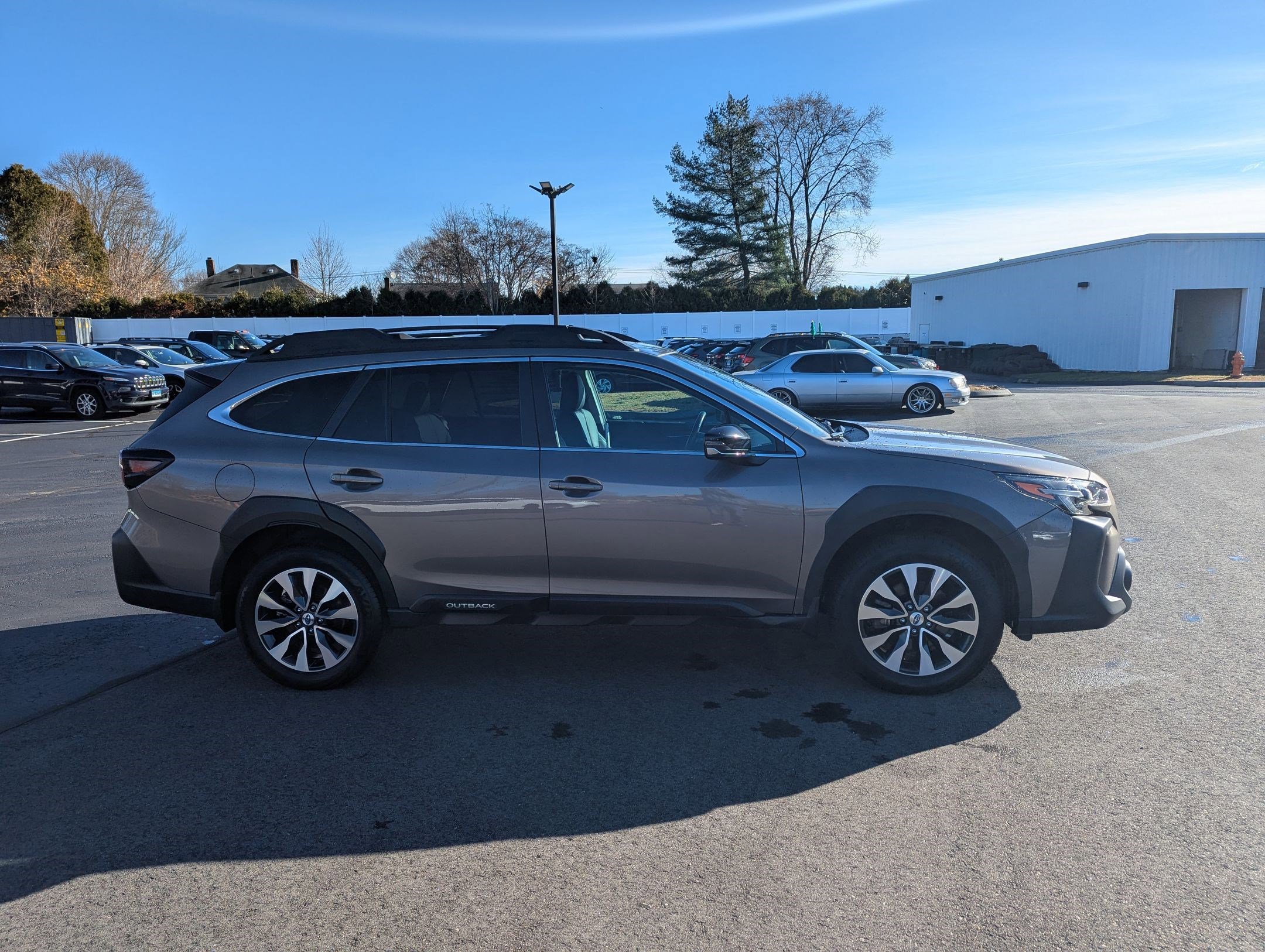 Used 2024 Subaru Outback Limited image 3
