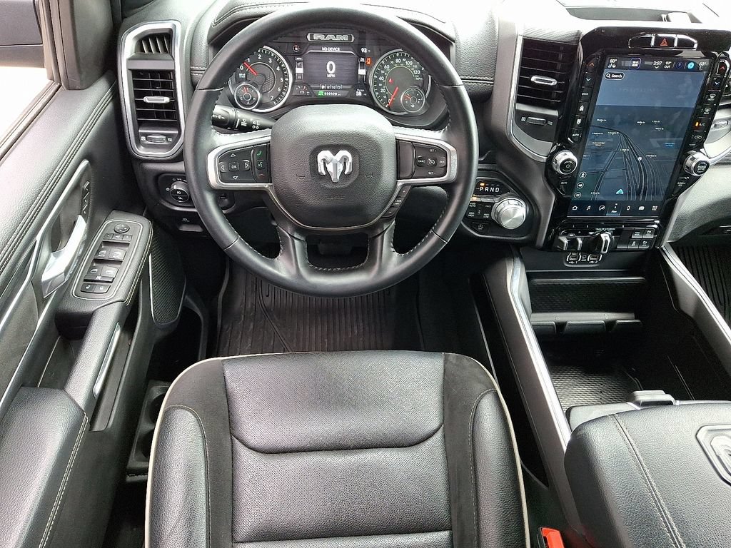 Used 2023 RAM 1500 Laramie AWD/4WD image 2
