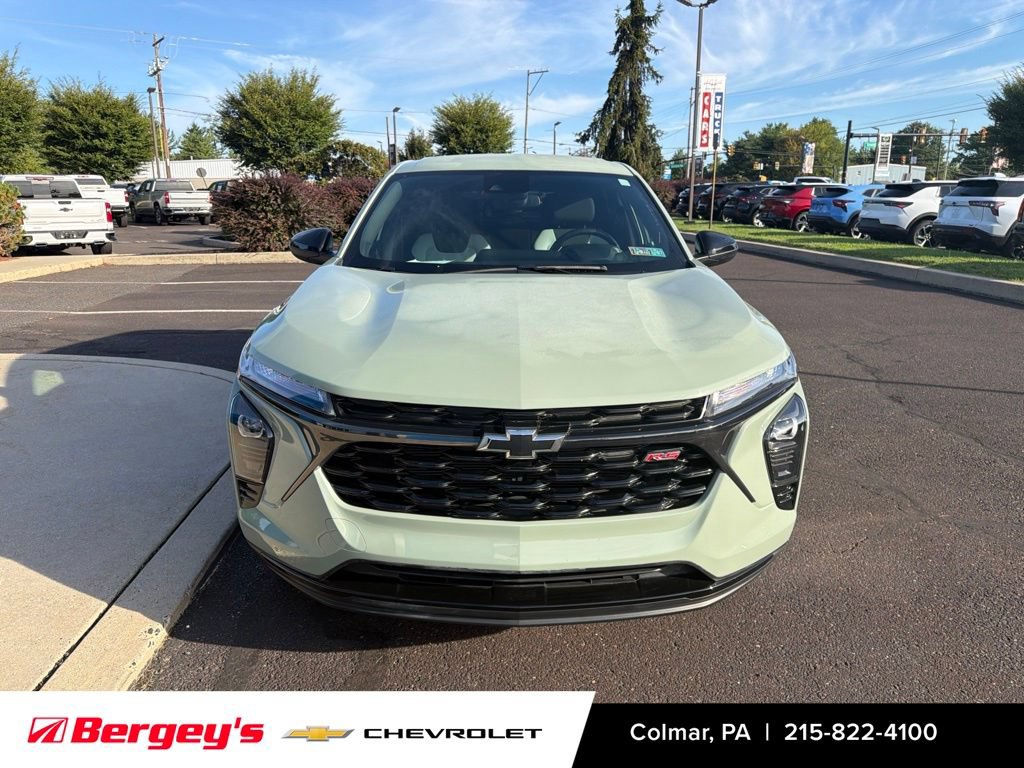 Certified 2024 Chevrolet Trax RS w/ Driver Confidence Package FWD image 10