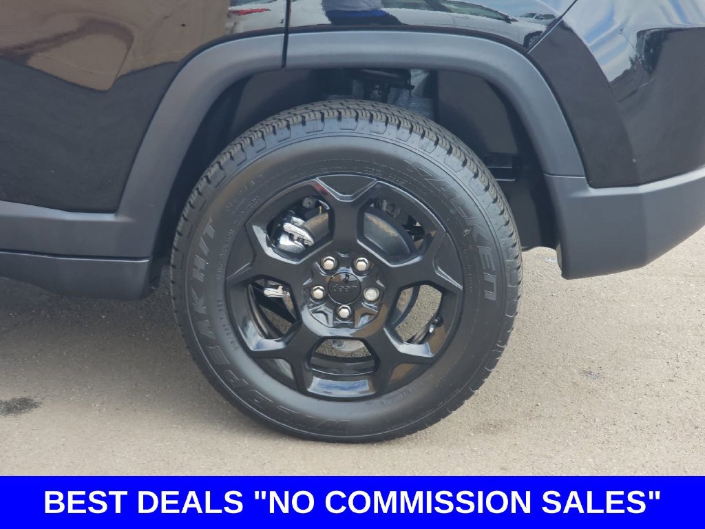 Used 2023 Jeep Compass Trailhawk w/ Sun and Sound Group AWD/4WD image 35