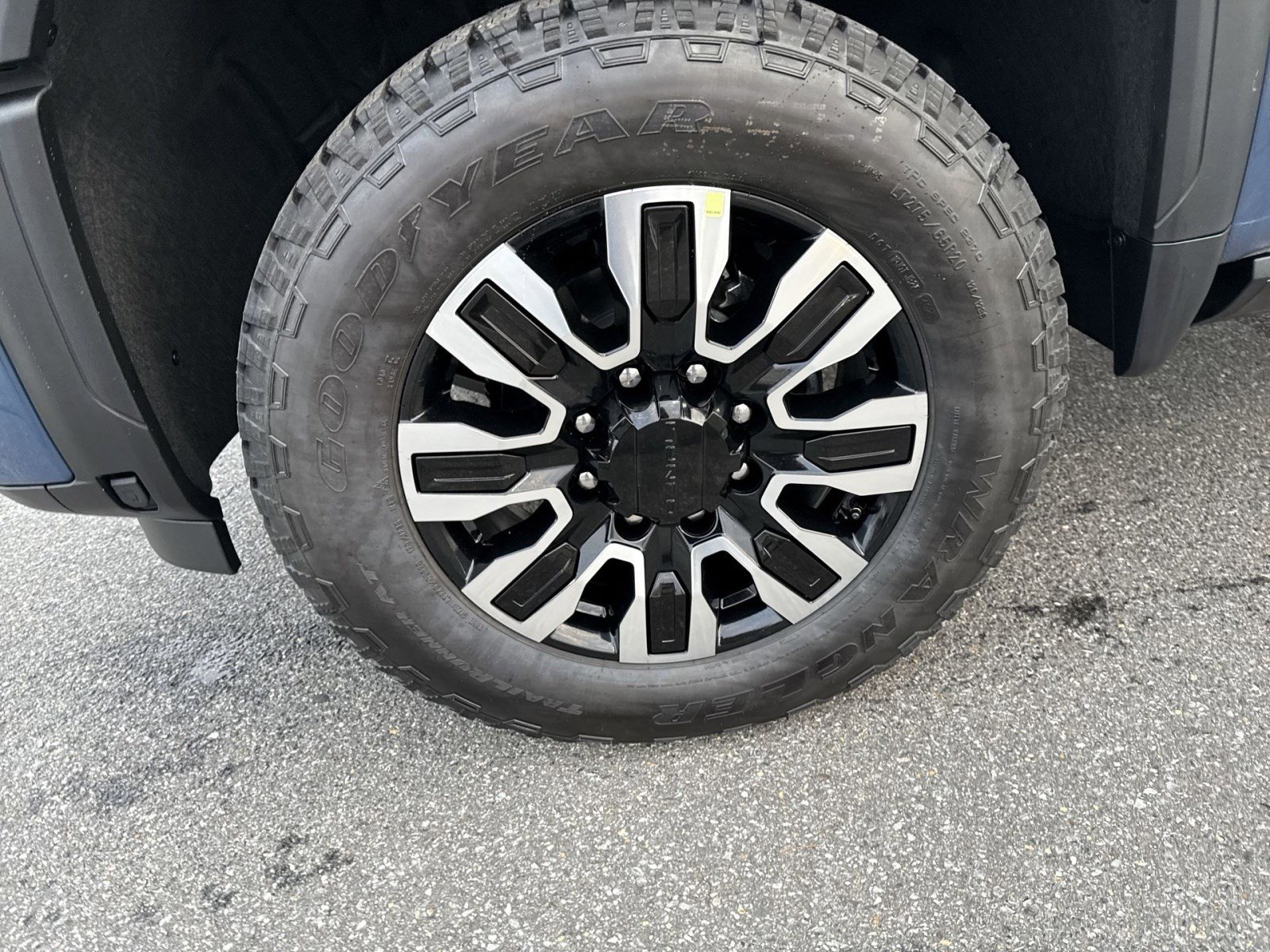 New 2026 GMC Sierra 3500 Denali Ultimate image 11