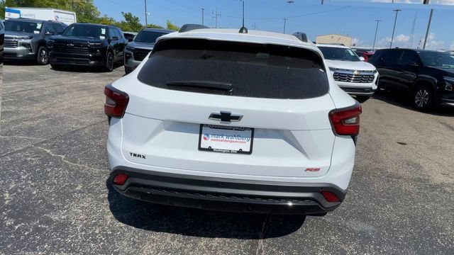 New 2026 Chevrolet Trax RS w/ Sunroof Package FWD image 9