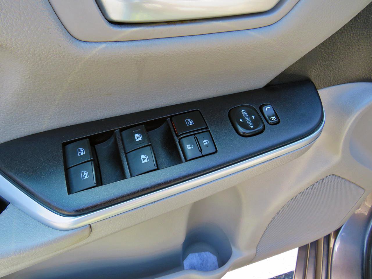 Used 2017 Toyota Camry LE FWD image 21