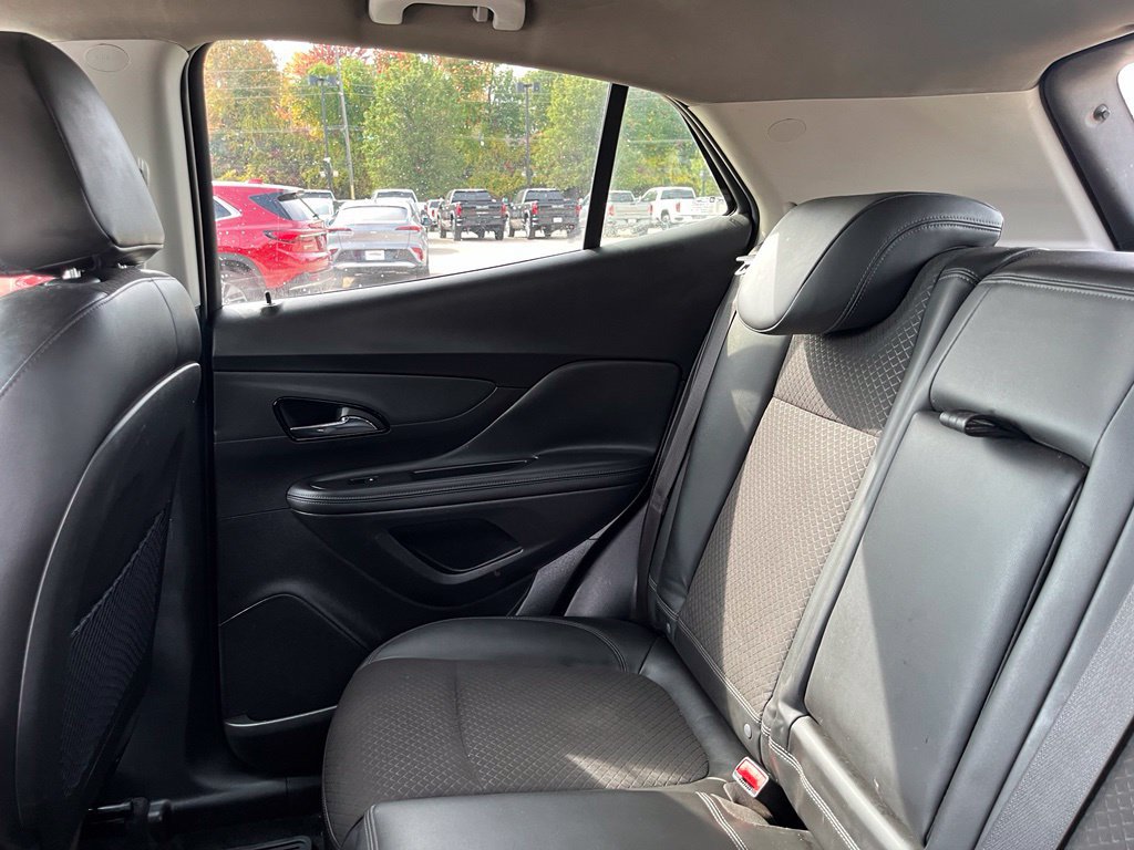 Used 2020 Buick Encore Preferred w/ Safety Package FWD image 17