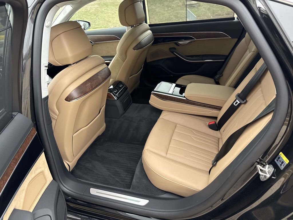 Used 2021 Audi A8 L 4.0T w/ Executive Plus Package image 10