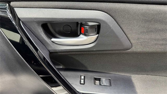 Used 2017 Toyota Corolla iM image 12