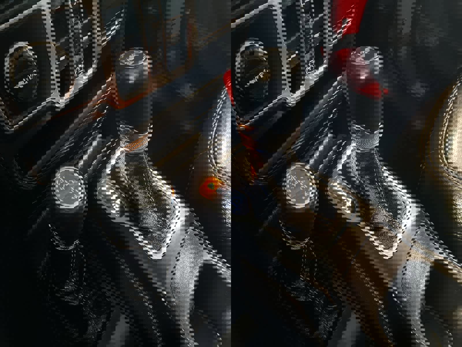 Used 2018 Jeep Wrangler Unlimited Sahara w/ Uconnect 4C Nav & Sound Group image 23