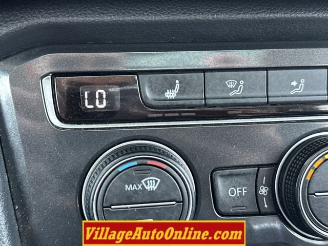 Used 2018 Volkswagen Tiguan SEL AWD/4WD image 22