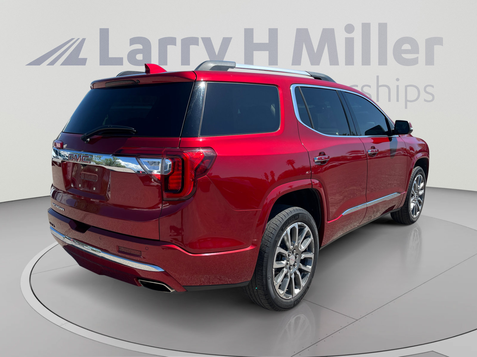 Used 2023 GMC Acadia Denali FWD image 5
