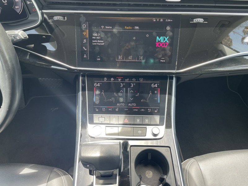 Used 2019 Audi Q8 Premium Plus w/ Premium Plus AWD/4WD image 22