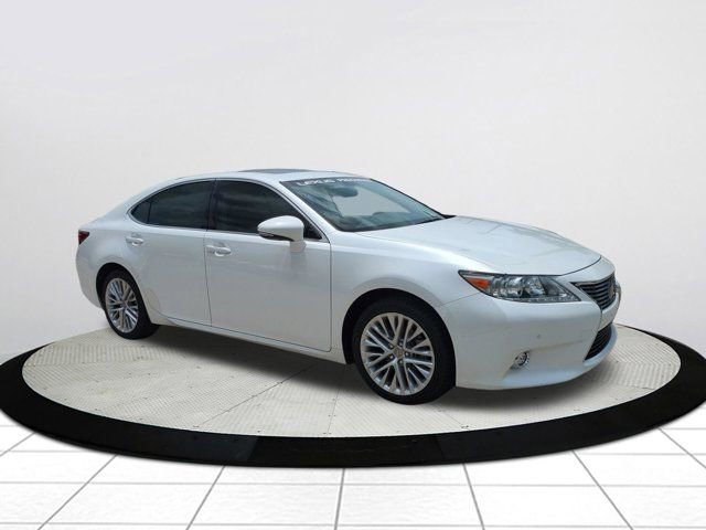 Used 2014 Lexus ES 350 w/ Luxury Package FWD image 1
