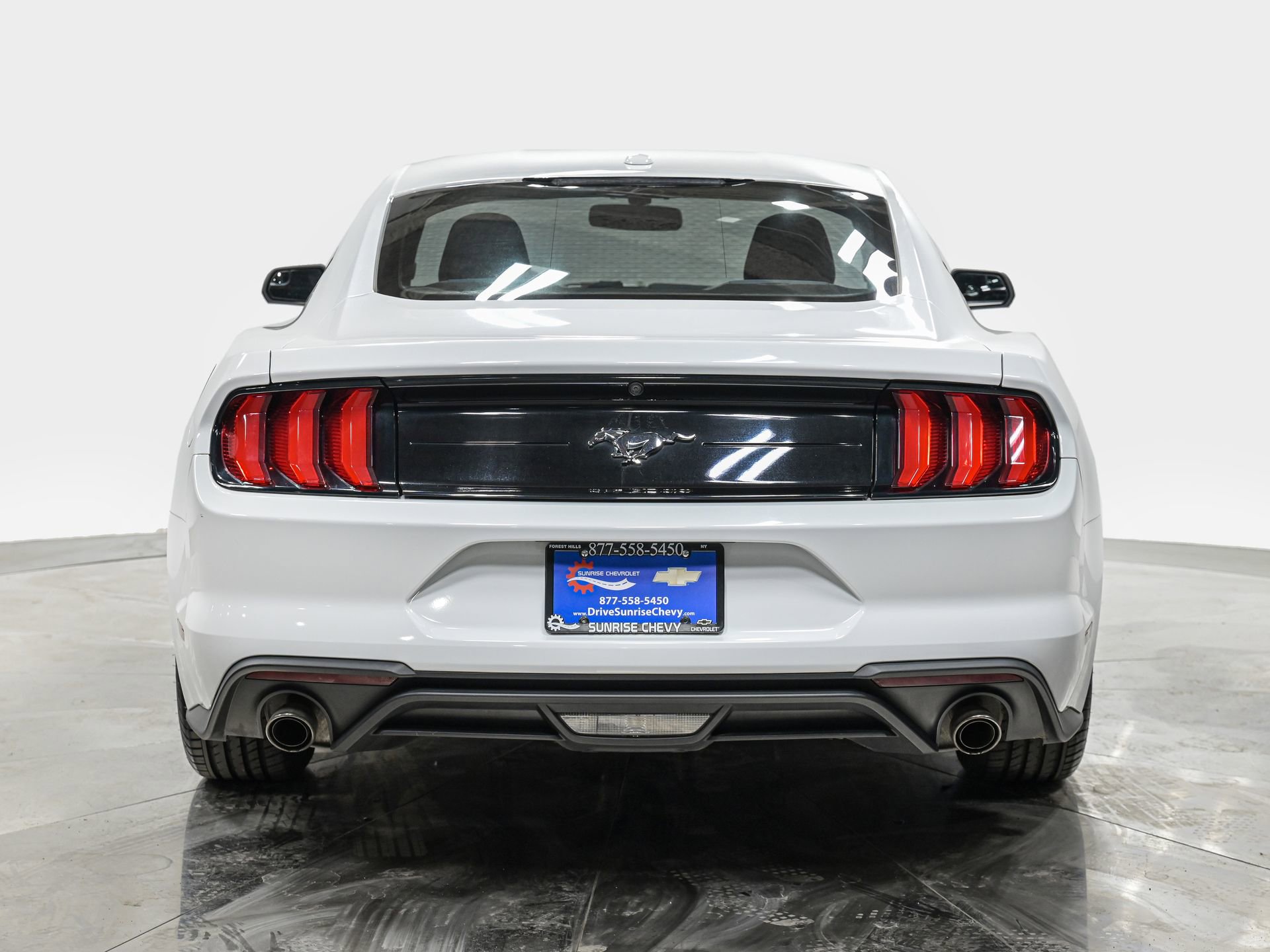 Used 2020 Ford Mustang Coupe RWD image 5