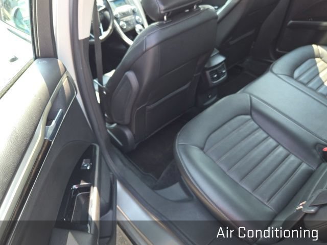 Used 2015 Ford Fusion SE w/ Equipment Group 202A FWD image 14