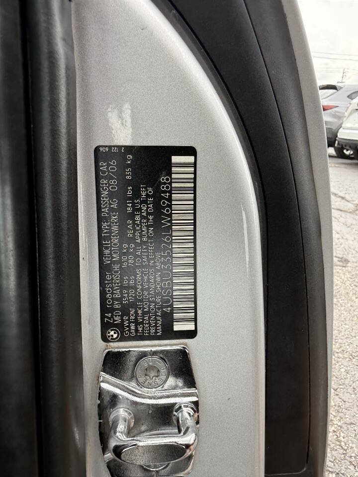 Used 2006 BMW Z4 3.0i RWD image 10