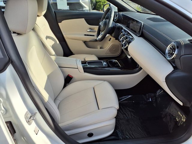 Used 2025 Mercedes-Benz CLA 250 image 14