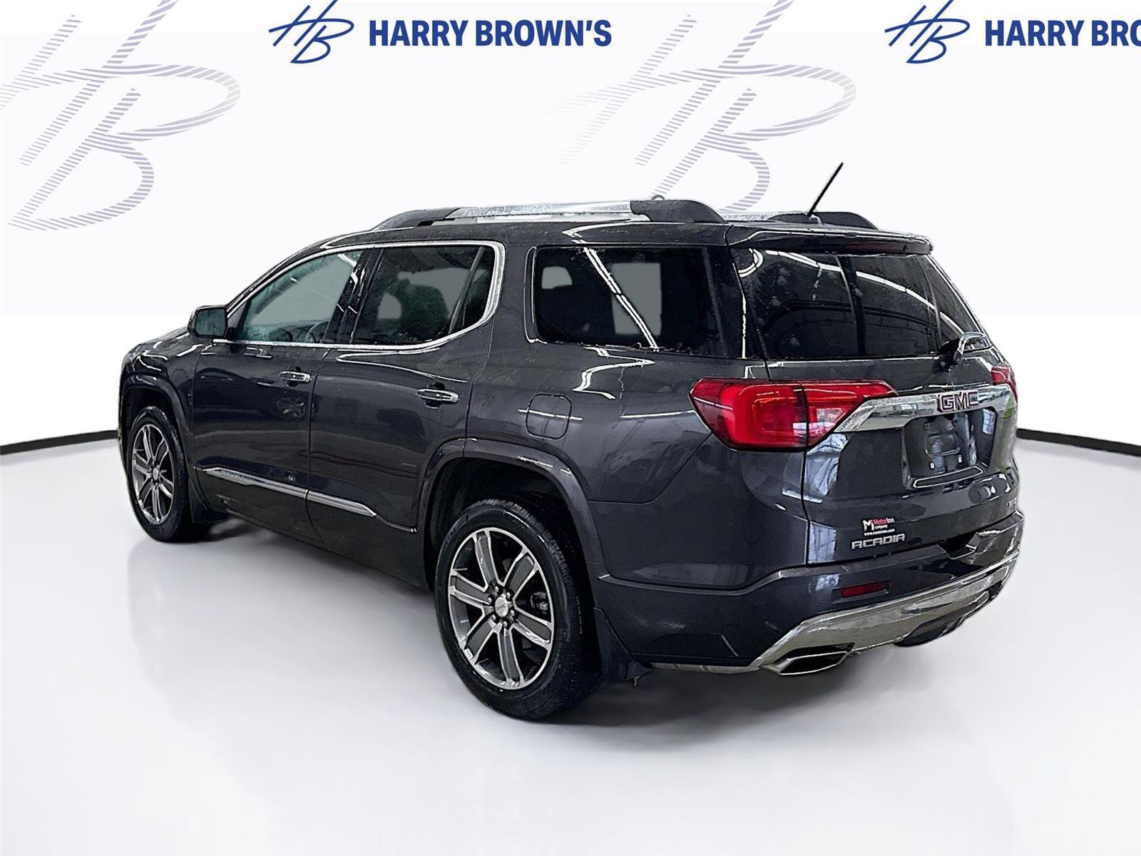 Used 2017 GMC Acadia Denali w/ Technology Package image 2