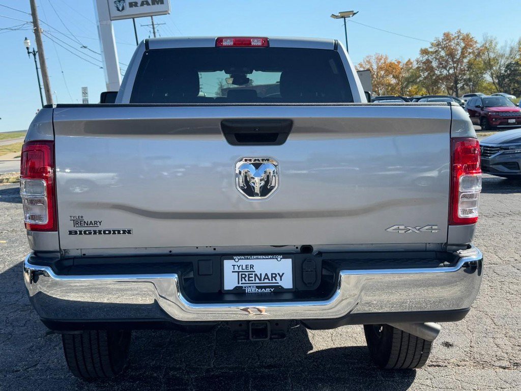 Used 2024 RAM 2500 Big Horn w/ Bed Utility Group image 9