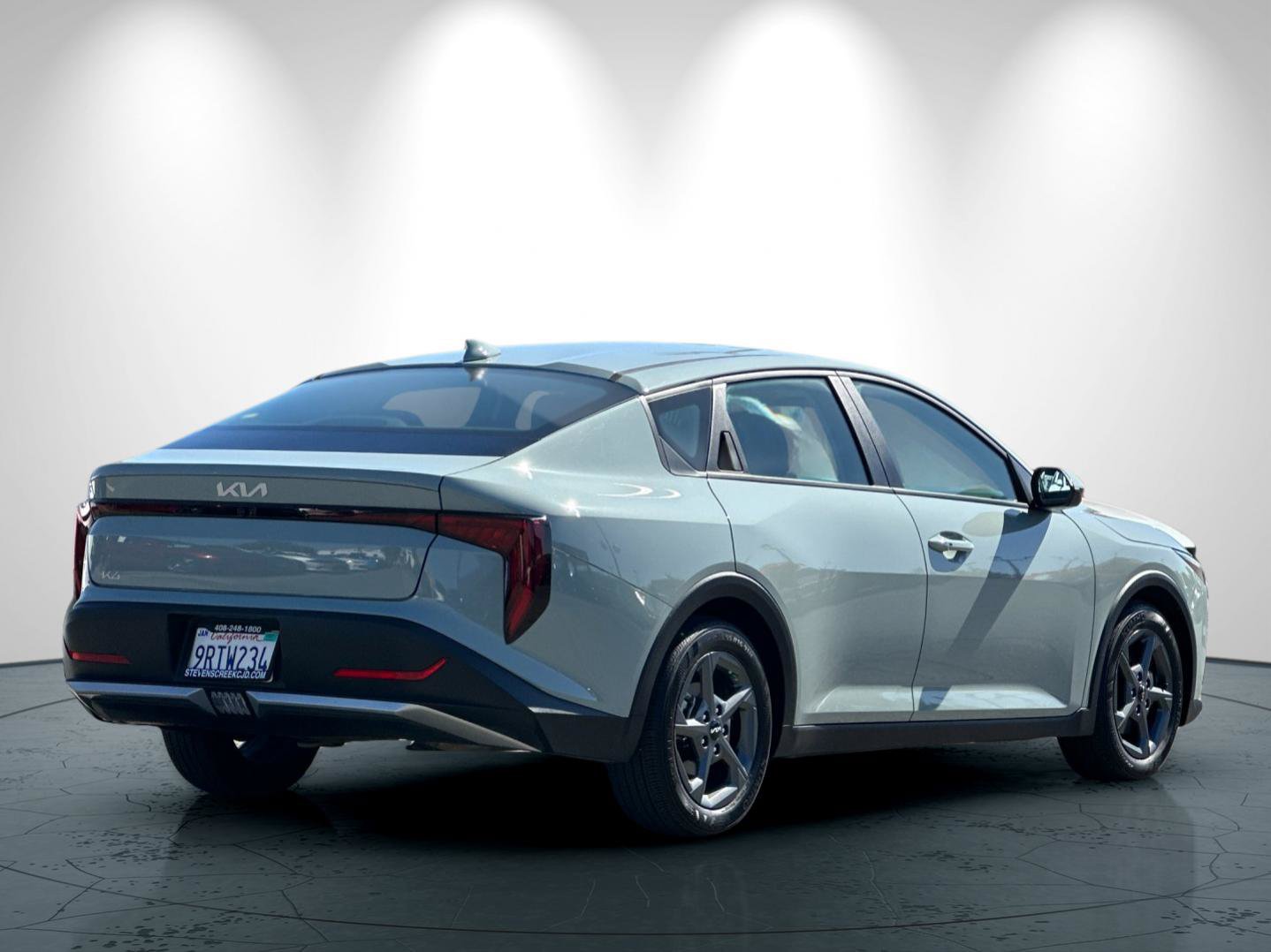 Used 2025 Kia K4 FWD image 4