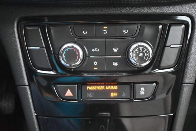 Used 2018 Buick Encore Sport Touring w/ Safety Package FWD image 28