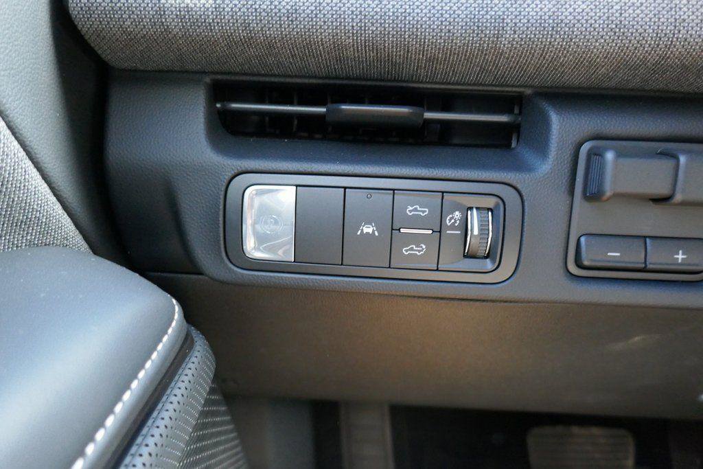 New 2026 GMC Sierra EV Elevation w/ LPO, Elevation Dark Package image 15