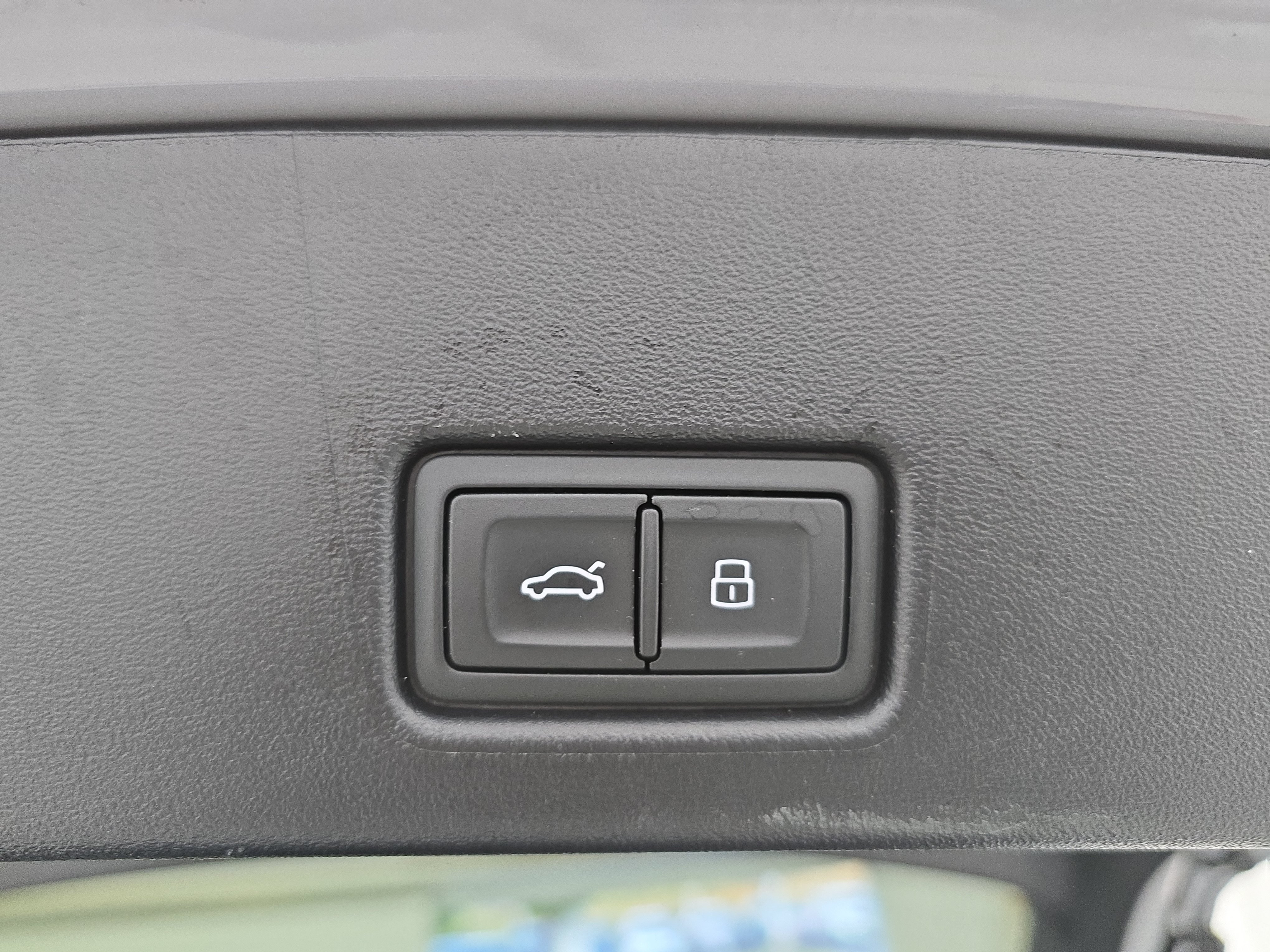 Used 2024 Audi Q4 e-tron Prestige AWD/4WD image 13